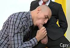 गे हंक हॉट एक्शन में मोटा लंड लहराता 😈