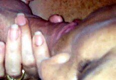 नादान ब्लोंड ने बाहर एक्सप्लोर किया और पहली बार फिल्म हुई