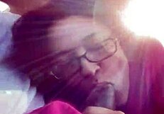 Who loves deepthroat while driving? 😏