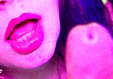 नरम क्लोजअप ब्लोजॉब मुंह में कम पीओवी स्टाइल