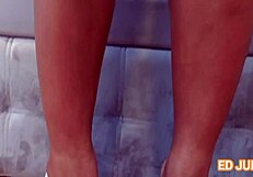 Fodendo A Loira Novinha May Akemi No Pelo Completo No Red