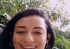 i enjoy rica colombiana dancing on the street