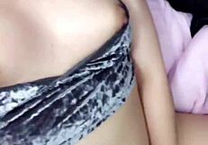 Mikkaloca de caliente: latina babysitter masturbates her hairy beaver