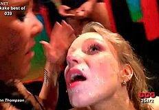 इंटेंस ब्लोबैंग बुकके से कम से तरबतर हो गई