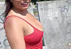 Esposa Gostosa Se Exibindo na Rua