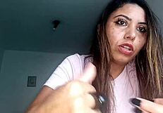 Sarah Rosa disapproves of men