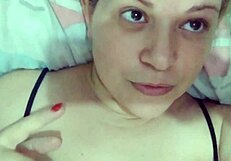 Melissa on cam for you via WhatsApp or Telegram