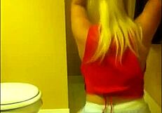 Blonde Amateur Shakes Her Big Ass On Webcam Privately