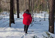 big ass in torn leather leggings gets cum orgasm