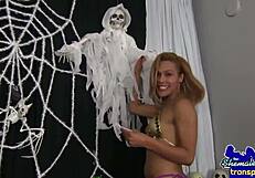 Trans Amateur Pleasures Her Fat Dick