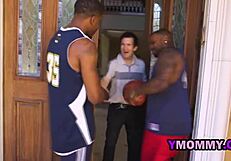 Tiny choot dark lund से hard drilled होती है, wow! क्या तुम handle कर सकते हो?