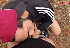 मैजिक जावी टैटू वाली फैन को आउटडोर जोरदार चोदता है