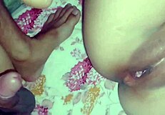 BOHAT TIGHT CHUT HAI 18 YEAR OLD GIRL!