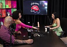 i feel the orgasm as vitoria beatriz shows the sound in the naughtiness game