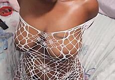 blonde teen handjob leads to facial cumshot