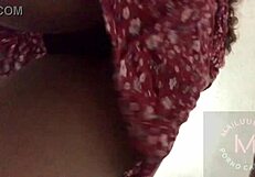 मेरी लैटिना पड़ोसन की स्कर्ट के नीचे घरेलू नजारा