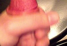 Want to see a nice cumshot?