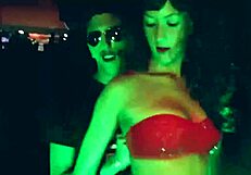 Follando en el salón erótico de Barcelona 2014, a sexy pornstar fucks pussy outdoors in public blowjob action.