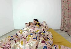 Ysabel Reina intensely masturbates her shaved pussy