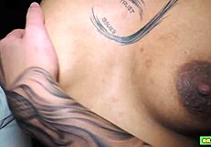 Iniciando Mais Uma Atriz Novata No Pornô!