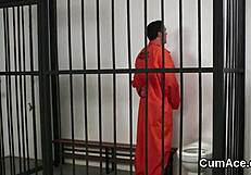 सेक्सी हॉटी ने चेहरे पर कम शॉट निगला जंगली एक्शन में