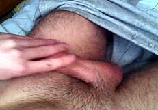 i'm masturbating and cumming all over my cock