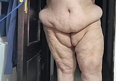 Coolmarina, show us how you play with weird dildos!