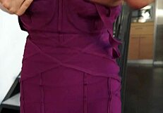 rubia masturb�ndose solo in a personal intimate moment