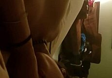 इंटररेशियल बीबीडब्ल्यू को ब्लैक लंड का माल मुंह में पिलाना पसंद