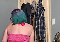 Fujiapple89 Strips Tease