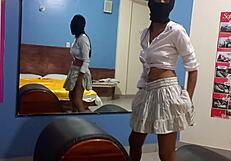 Nubile MILF ebony woman amous masturbation and catwalk in front a mirror in an amateur pornography video clip