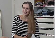 Wild Romantische Lauren Fingers Hairless Tits with Perky Nipples