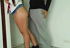 Despues del concierto de rbd la novia de mi mejor amigo me visita para que la folle video real casero