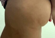 Soraya Shows Her Fantastic Round Ass 😍