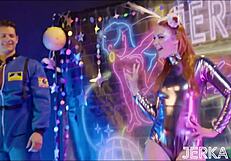 स्पेस में अरमानी ड्रीम को हार्ड चोदा