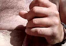 बाहर प्रकृति की खूबसूरती खोजी