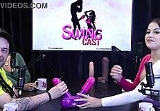 Ela mostrou seus lindos peitos após o marido perder no jogo da punheta, Monica Lima official