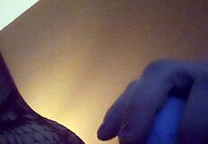 leftyxlucci enjoying some self-pleasure time