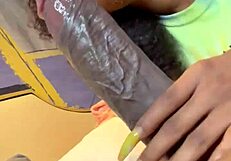 मिनी द स्टैलियन वाइल्ड टीन 18+ एक्शन में मॉन्स्टर कॉक लेती है। उसकी स्किल्स इस इंटेंस एनकाउंटर में चमकती हैं।