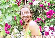 Serena 18 shows off her big tits and perfect pussy in amateur scene