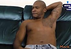 esposa safada pediu pra mamar enquanto esperava e levou no cuzinho ate o talo