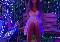 क्रिसमस पर स्नो मेडेन को सजा में जोरदार चुदाई