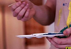 उसके टाइट बॉडी को पेंट करने के बाद अच्छा एनल रिवॉर्ड