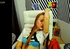 Alicebush Engages In Detailed Self-Masturbation Session