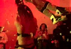 अरे बेब आज रात वो बड़ी लैटिना गांड हिला दे ना?