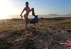 Melody antunes caresses her big ass on the beach