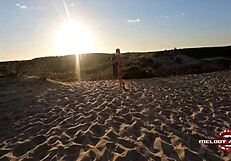 Melody antunes caresses her big ass on the beach