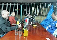 pagaram 50 reais para a dany rio official fazer um boquete ao vivo no podcast ela aceitou e deixou os convidados desconfortaveis com a cena