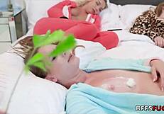 नॉटी गर्ल्स लूजर लंड से पार्टी करती