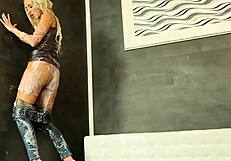 Is This Gloryhole Blondy Ready For A Blowbang?